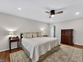 930 Park Street SE, Vienna VA 22180