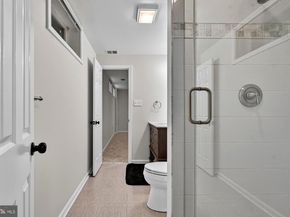 930 Park Street SE, Vienna VA 22180