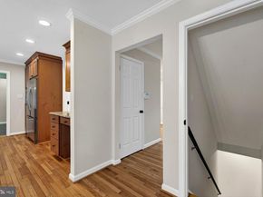 930 Park Street SE, Vienna VA 22180