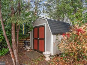 930 Park Street SE, Vienna VA 22180