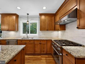 930 Park Street SE, Vienna VA 22180