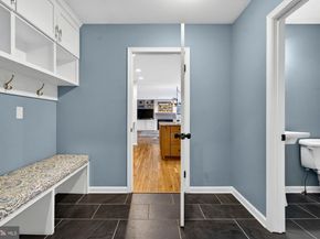 930 Park Street SE, Vienna VA 22180