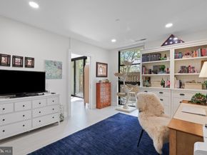 1016 S Wayne Street T12, Arlington VA 22204