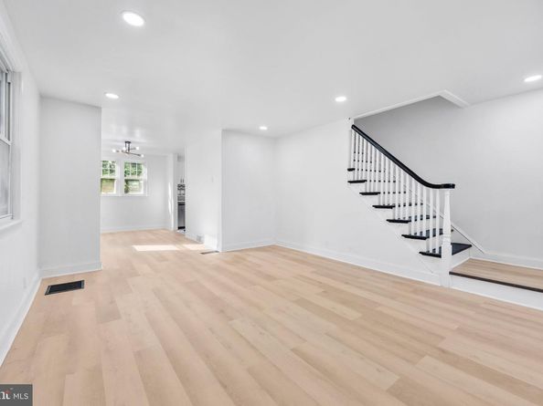 921 Pitman Avenue, Darby PA 19023