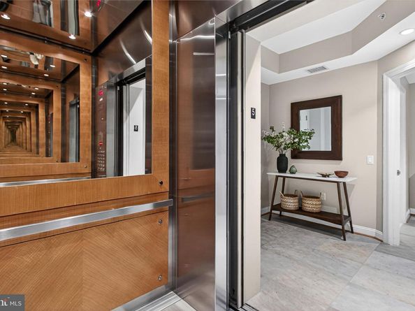 1881 N Nash Street 511, Arlington VA 22209