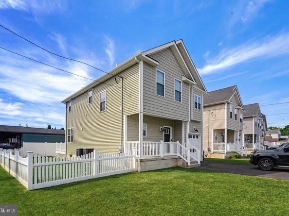 9241 Cambridge Street, Philadelphia PA 19114