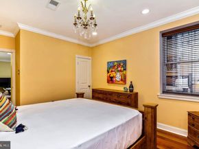 26 S Strawberry Street, Philadelphia PA 19106