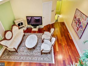 26 S Strawberry Street, Philadelphia PA 19106