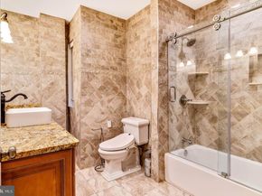 26 S Strawberry Street, Philadelphia PA 19106