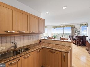 50 S 16TH Street 4210, Philadelphia PA 19102