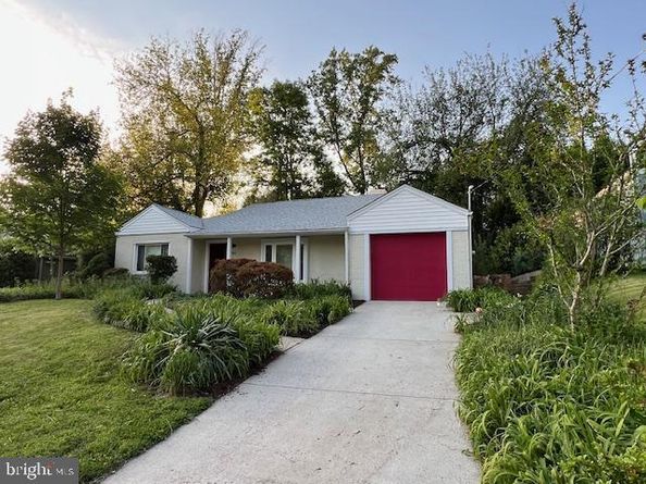 3305 W Coquelin Terrace, Chevy Chase MD 20815