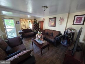 1142 Chestnut Street, Darby PA 19023