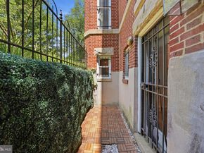 1200 East Capitol Street NE 1, Washington DC 20002