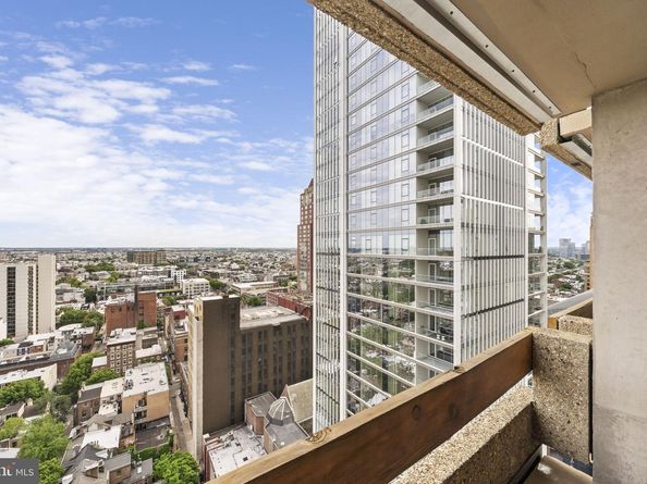 1326 Spruce Street 2204, Philadelphia PA 19107