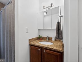 4300 Spruce Street B304, Philadelphia PA 19104