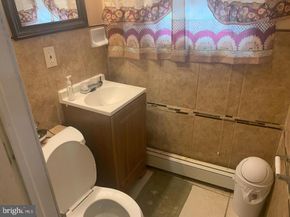 208 Walnut Street, Darby PA 19023