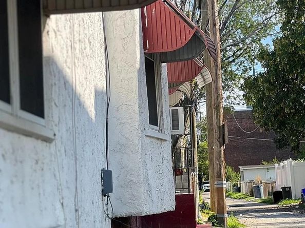 208 Walnut Street, Darby PA 19023