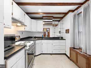 148 Vine Street, Philadelphia PA 19106