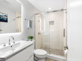 1215 Addison Walk, Philadelphia PA 19147