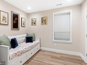 1215 Addison Walk, Philadelphia PA 19147