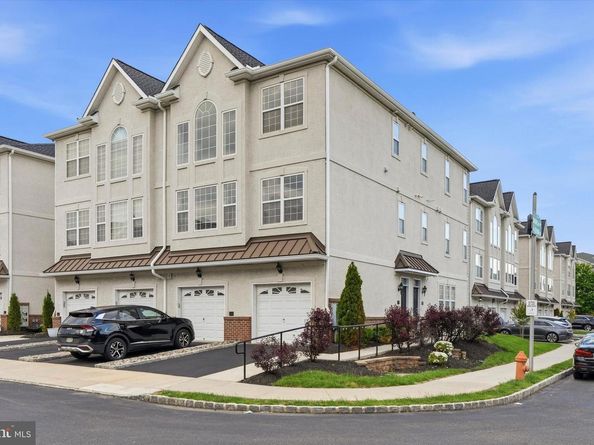 2103 Verona Drive, Philadelphia PA 19145