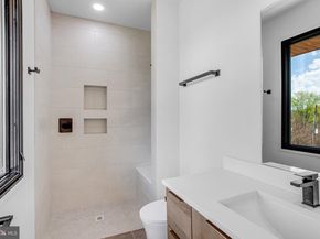 8313 Syracuse Circle, Vienna VA 22180