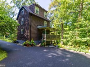7 Walt Lane, Wyncote PA 19095