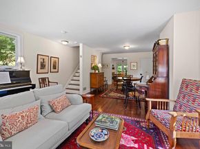 7 Walt Lane, Wyncote PA 19095