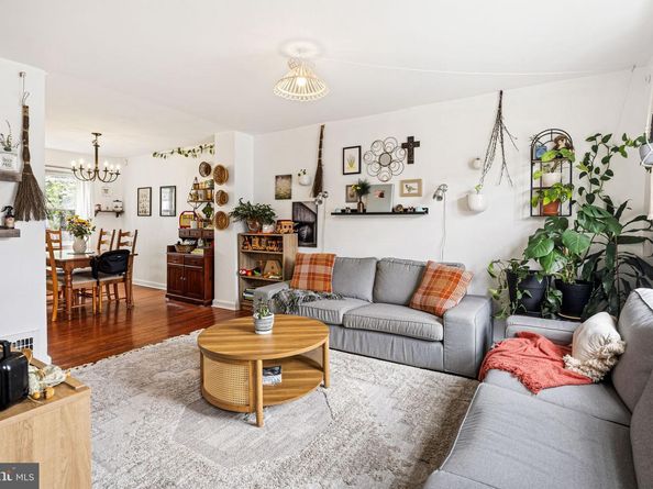 374 Fairway Terrace, Philadelphia PA 19128