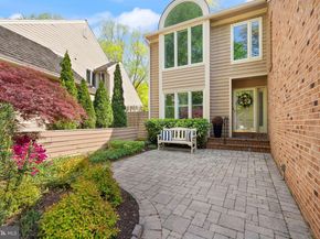 1424 Belcastle Court, Reston VA 20194