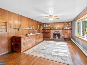 105 Spring Avenue, Holland PA 18966