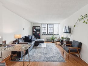 1420 Locust Street 25E, Philadelphia PA 19102