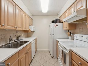 1420 Locust Street 25E, Philadelphia PA 19102