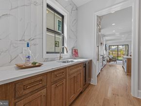 724 N Cleveland Street, Arlington VA 22201