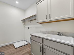 606 Meadow Lane SW, Vienna VA 22180