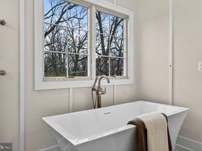 606 Meadow Lane SW, Vienna VA 22180