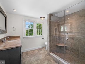 1211 Janneys Lane, Alexandria VA 22302