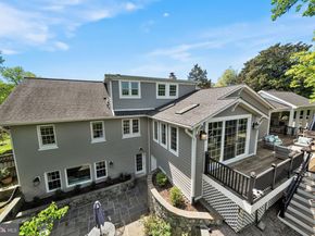 1211 Janneys Lane, Alexandria VA 22302