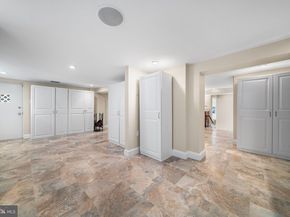 1211 Janneys Lane, Alexandria VA 22302