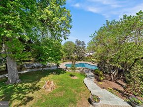 1211 Janneys Lane, Alexandria VA 22302
