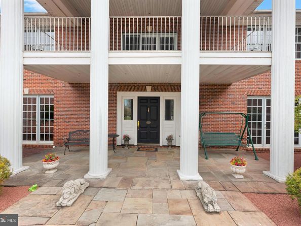 1390 Old Jacksonville, Ivyland PA 18974