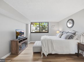 1101 S Arlington Ridge 305, Arlington VA 22202