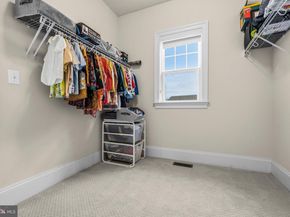 11865 Boscobel Court, Herndon VA 20170