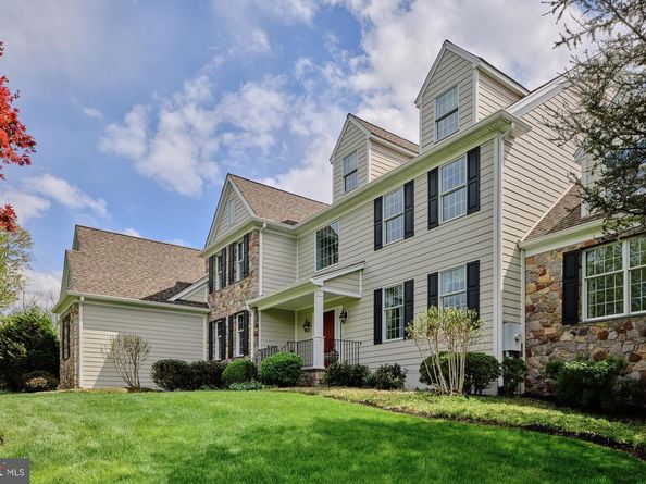 1300 Sackettsford Road, Ivyland PA 18974