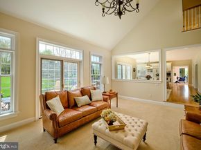 1300 Sackettsford Road, Ivyland PA 18974