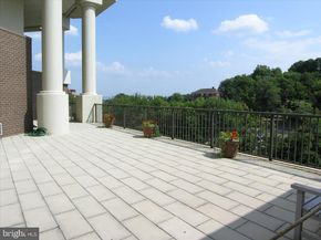 1600 N Oak Street 1221, Arlington VA 22209