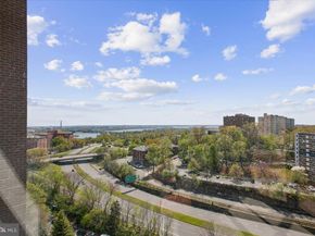 1600 N Oak Street 1221, Arlington VA 22209