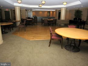 1600 N Oak Street 1221, Arlington VA 22209