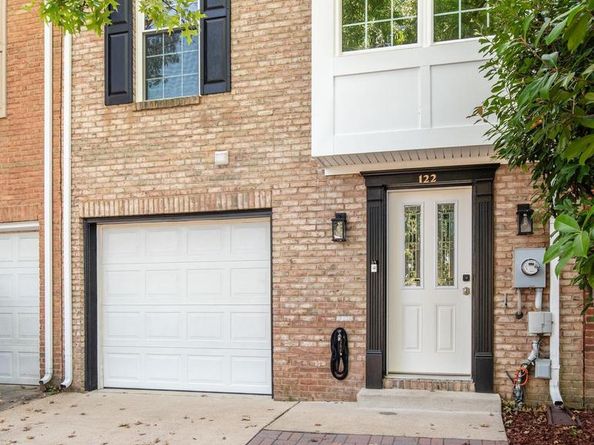122 Sanborn Place, Alexandria VA 22305