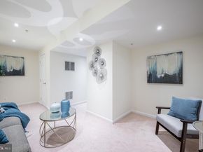 122 Sanborn Place, Alexandria VA 22305